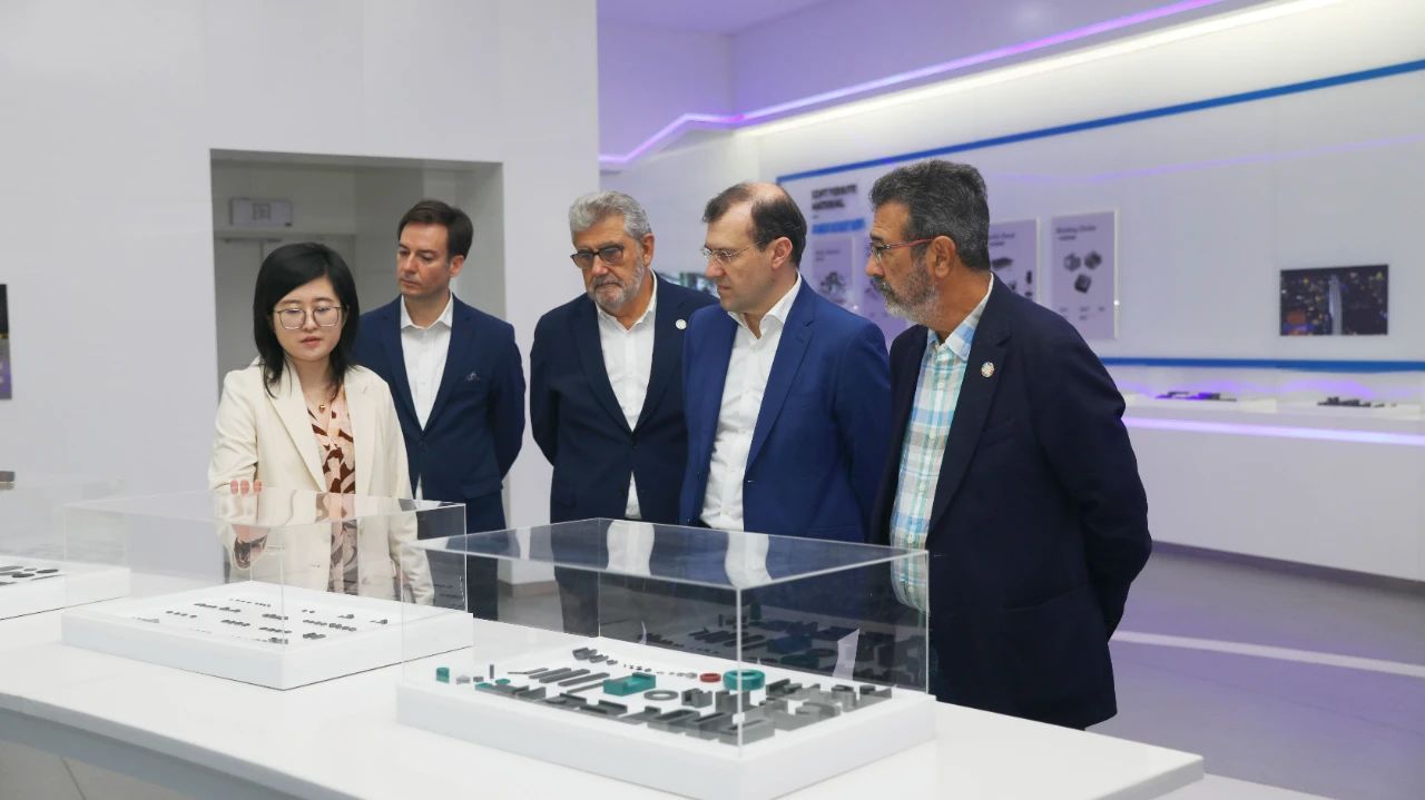 1698654760375672.jpg 517f7368a530659268b2c028a61dae87.jpg