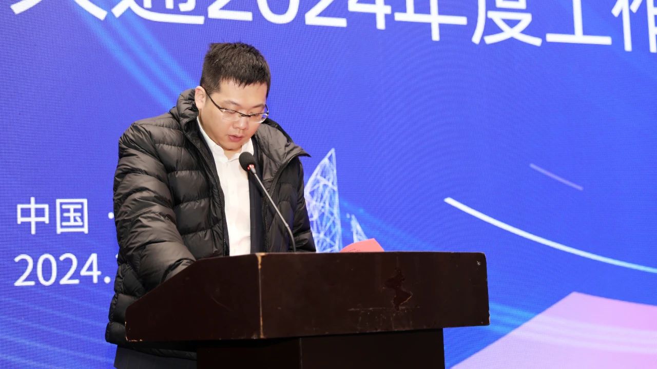 1735796237862144.jpg 6c5e969834cebdd80a1605edee8c9caa.jpg