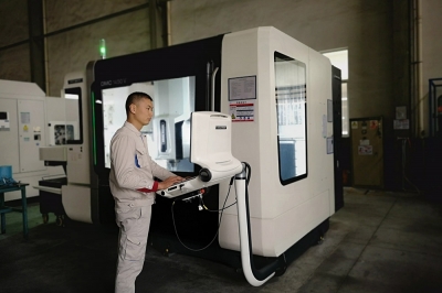 2022年海寧市民營(yíng)企業(yè)年度創(chuàng)新人物-姚圣東