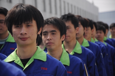 天通公司在八一節(jié)前組織員進(jìn)行軍事操練